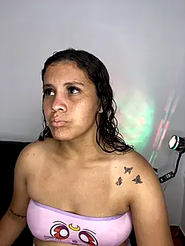 merlinasuarez online show from October 11, 2025, 5:58 pm