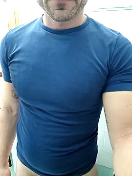 giovan2020 online show from February 15, 2026, 10:41 pm