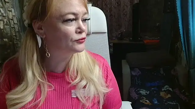 Sweet-blonde online show from November 14, 2025, 2:21 pm