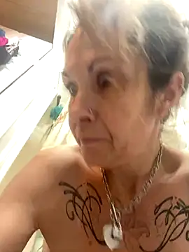 Snapshot of karmaduewid chatting on September 23, 2025, 9:05 am karmaduewid online show from September 23, 2025, 9:05 am