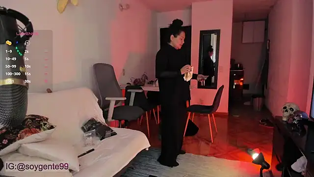 Snapshot of Chubby_Licius chatting on October 9, 2025, 11:05 pm Chubby Licius online show from October 9, 2025, 11:05 pm
