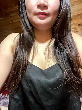 violet-00 online show from May 16, 2026, 12:42 am