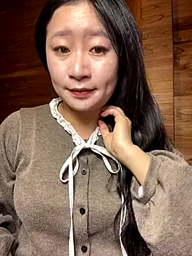 violet-00 online show from November 22, 2025, 12:43 am