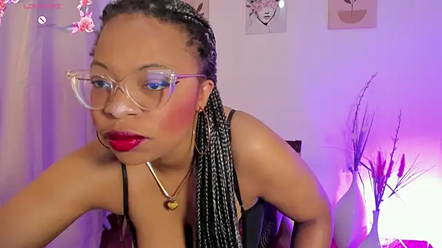 Lauraricci   online show from September 28, 2025, 10:00 am