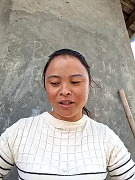 xuxulovezz online show from October 13, 2025, 2:57 am