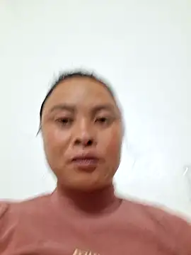 xuxulovezz online show from November 19, 2025, 12:05 pm