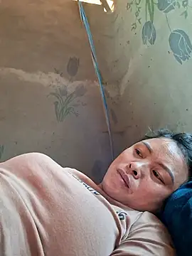 xuxulovezz online show from January 18, 2026, 5:44 am