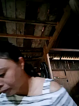 xuxulovezz online show from October 13, 2025, 11:49 pm