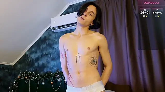 CleoStringer online show from December 19, 2025, 7:55 am