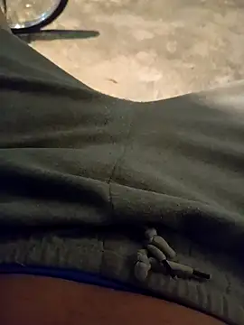 Paradivertirnonacimos online show from October 17, 2025, 3:43 am