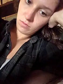 brunettebabexo3 online show from October 26, 2025, 9:15 pm