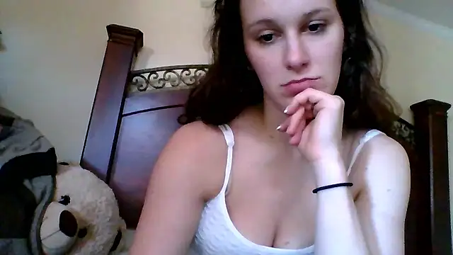 brunettebabexo3 online show from January 13, 2026, 8:02 pm