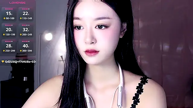 Nelly520 online show from November 5, 2025, 6:05 am