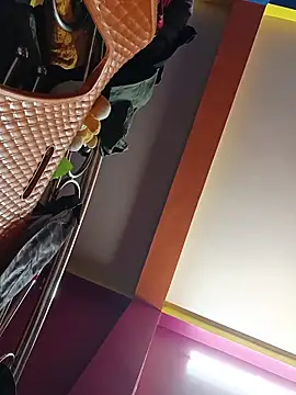 Snapshot of reya743 chatting on March 8, 2026, 6:22 pm reya743 online show from March 8, 2026, 6:22 pm