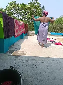 Snapshot of reya743 chatting on April 6, 2026, 7:31 am reya743 online show from April 6, 2026, 7:31 am