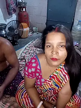 Snapshot of reya743 chatting on September 24, 2025, 4:13 pm reya743 online show from September 24, 2025, 4:13 pm