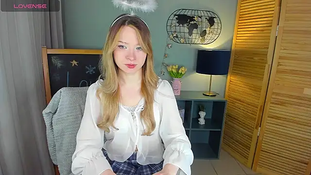 Snapshot of elliupp chatting on March 7, 2026, 2:22 pm elliupp online show from March 7, 2026, 2:22 pm