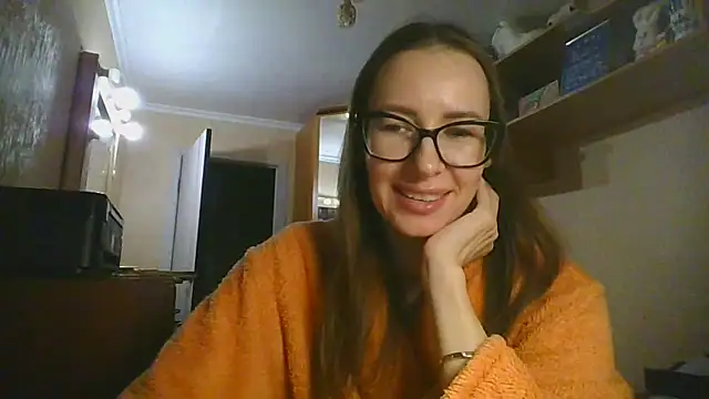 Snapshot of Norivann chatting on December 16, 2025, 7:18 pm Norivann online show from December 16, 2025, 7:18 pm