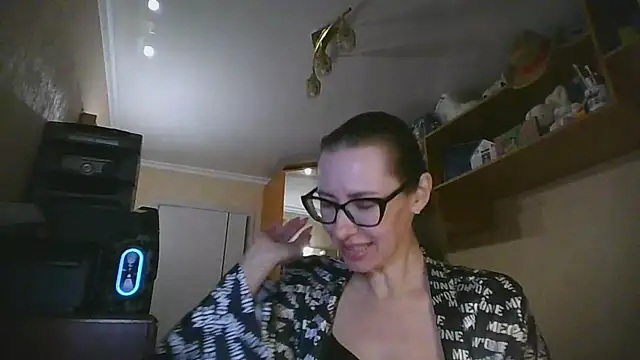 Snapshot of Norivann chatting on April 3, 2026, 8:15 pm Norivann online show from April 3, 2026, 8:15 pm