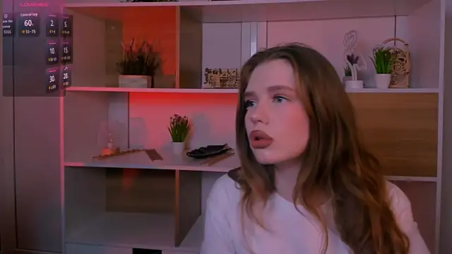 lola swon online show from October 20, 2025, 7:14 pm
