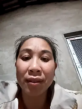 Snapshot of vtmbae chatting on February 18, 2026, 12:12 pm vtmbae online show from February 18, 2026, 12:12 pm