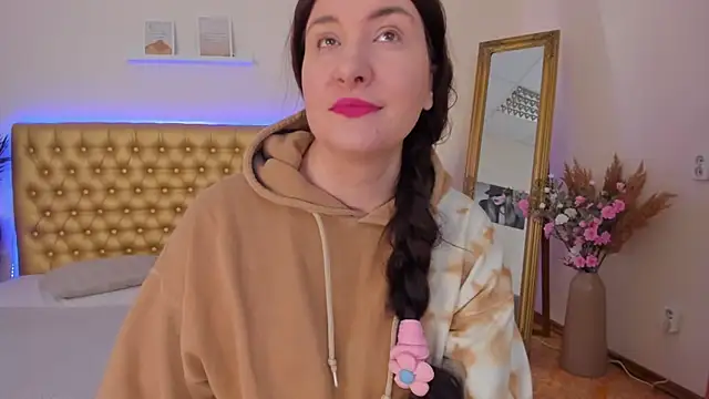 TrishaDarks online show from March 14, 2026, 6:08 am