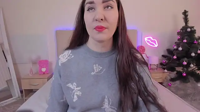 TrishaDarks online show from December 18, 2025, 6:29 am