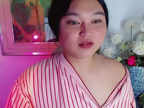 Eyes-on-me online show from June 11, 2026, 12:23 am