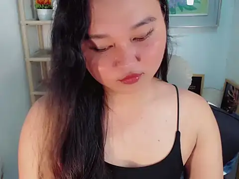 Eyes-on-me online show from June 18, 2026, 6:56 am