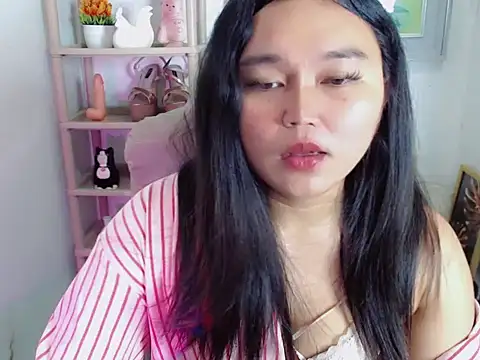 Eyes-on-me online show from June 11, 2026, 2:53 am