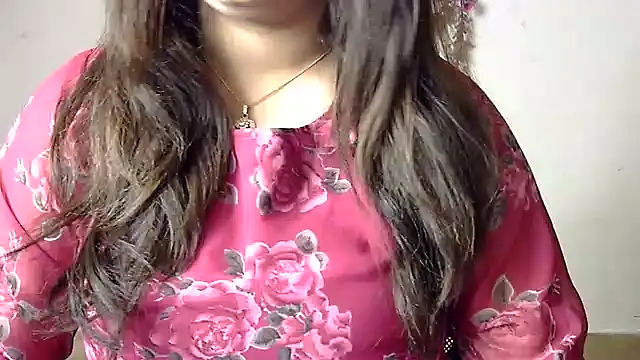 Aaliya02 online show from June 16, 2026, 10:37 am