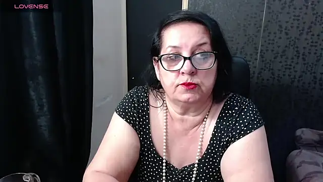 MissSanjanne online show from May 19, 2026, 7:43 pm