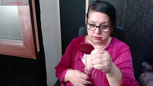 MissSanjanne online show from June 28, 2026, 7:09 pm