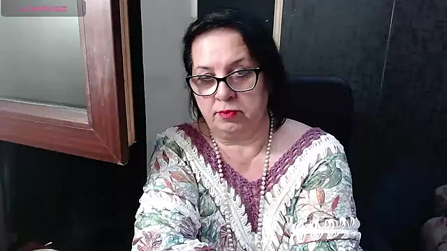 MissSanjanne online show from June 18, 2026, 7:19 pm