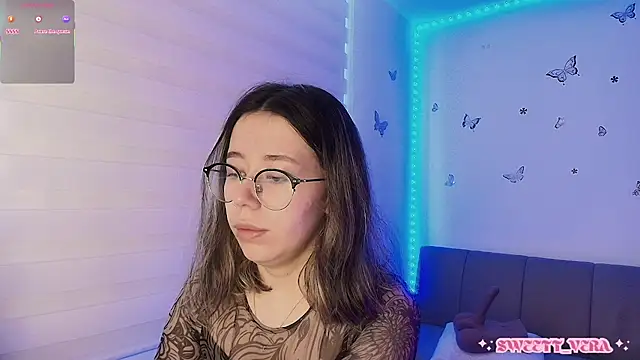 sweettvera online show from February 8, 2026, 12:47 pm