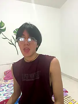 Matti Mendez  online show from October 10, 2025, 4:52 pm