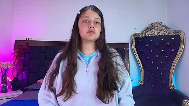 Krystal Heartss online show from December 2, 2025, 12:51 pm