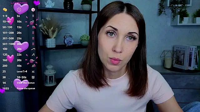 Snapshot of DreamVelour chatting on February 2, 2026, 6:40 pm DreamVelour online show from February 2, 2026, 6:40 pm