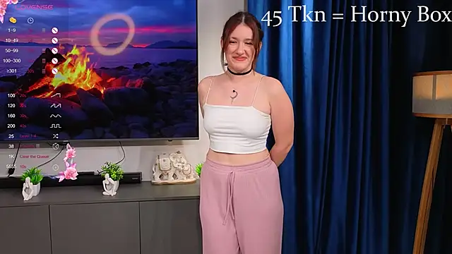 Snapshot of MarlaSemonick chatting on October 10, 2025, 7:04 pm MarlaSemonick online show from October 10, 2025, 7:04 pm