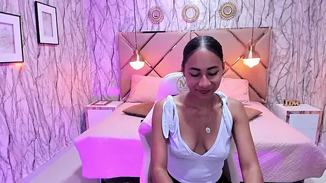 Snapshot of Nia_imanni chatting on September 27, 2025, 12:00 pm Nia imanni online show from September 27, 2025, 12:00 pm