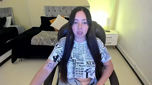 Snapshot of Nata_Velvet chatting on October 17, 2025, 1:24 pm Nata Velvet online show from October 17, 2025, 1:24 pm