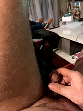 Roccobis online show from December 4, 2025, 11:04 pm