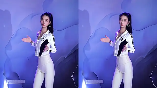 Snapshot of CM---001 chatting on March 23, 2026, 1:39 am CM---001 online show from March 23, 2026, 1:39 am