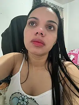 Snapshot of Anavalle chatting on May 17, 2026, 3:12 pm Anavalle online show from May 17, 2026, 3:12 pm