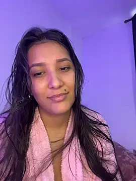 IsabellaJoness  online show from February 18, 2026, 8:05 pm