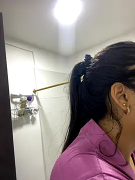 IsabellaJoness  online show from October 5, 2025, 11:45 am