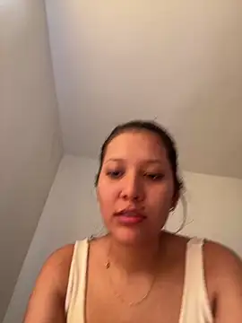 IsabellaJoness  online show from October 15, 2025, 12:13 pm