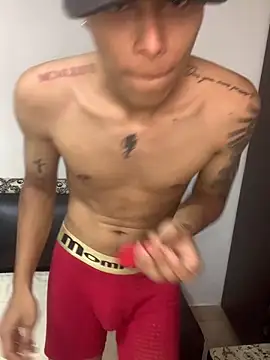 Frayhot777 online show from March 18, 2026, 9:15 pm