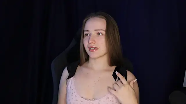 Keily8 online show from October 12, 2025, 9:05 pm
