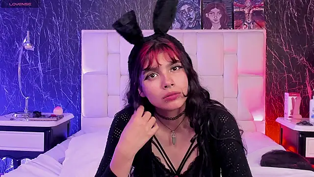 Raven Rox online show from October 17, 2025, 4:16 am